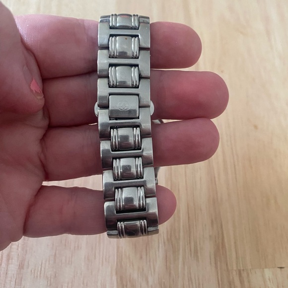 Gucci Watch - Picture 5 of 6